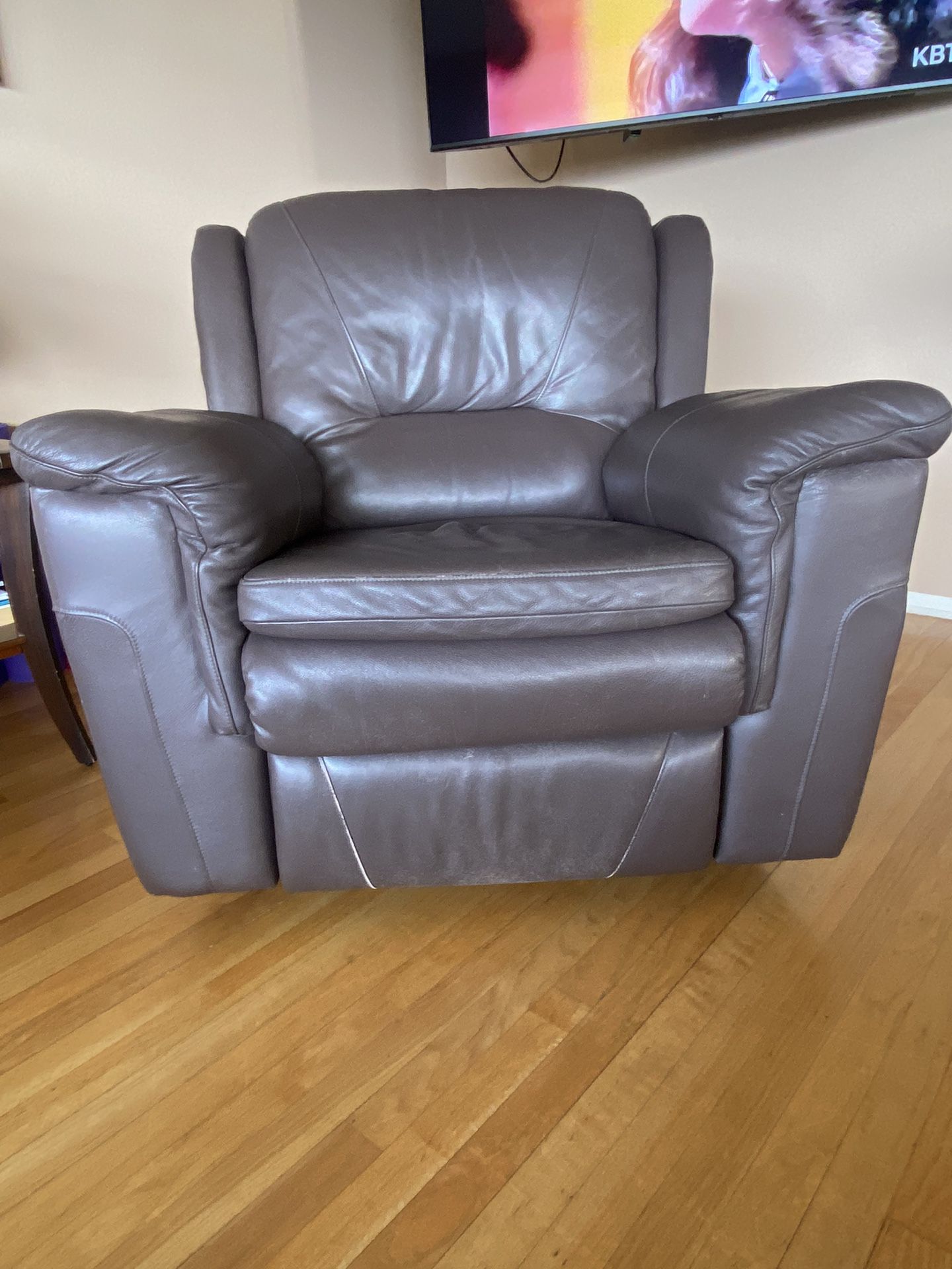 Gray Elran Leather Rocking Recliner