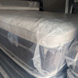 California King Pillow Top Mattress 