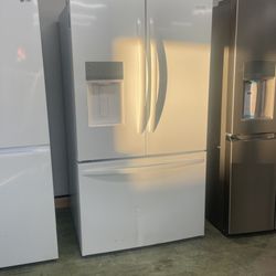 Frigidaire French Door Refrigerator P5X