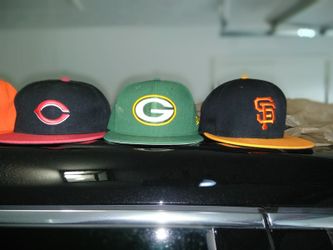 Snapbacks & fitted