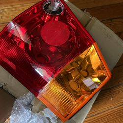 Tail light for a 2005 Chrysler Pacifica 