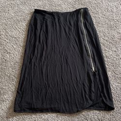 Medium Skirt / Zip Up Slit 