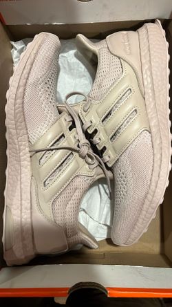 Adidas Boost (M 9.5)
