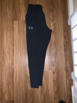 UNDER ARMOR SWEATS