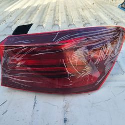 22-23 Kia Forte Right Passa Ger Tailight Oem