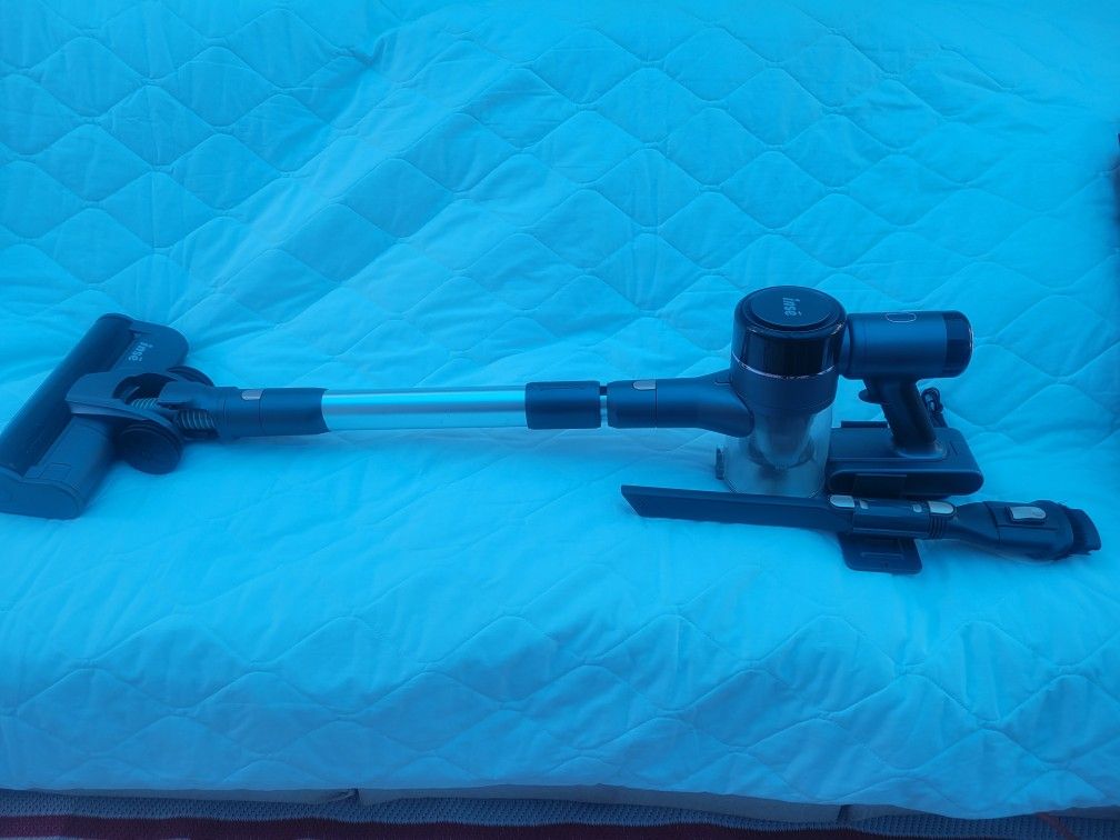 Insé Cordless Vacuum