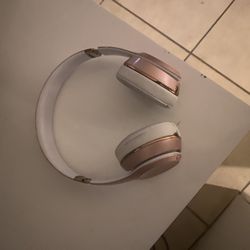 beats solo 3 (pink)