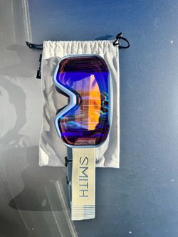 Smith Ski/Snowboard Goggles – Blue Frame + Bag