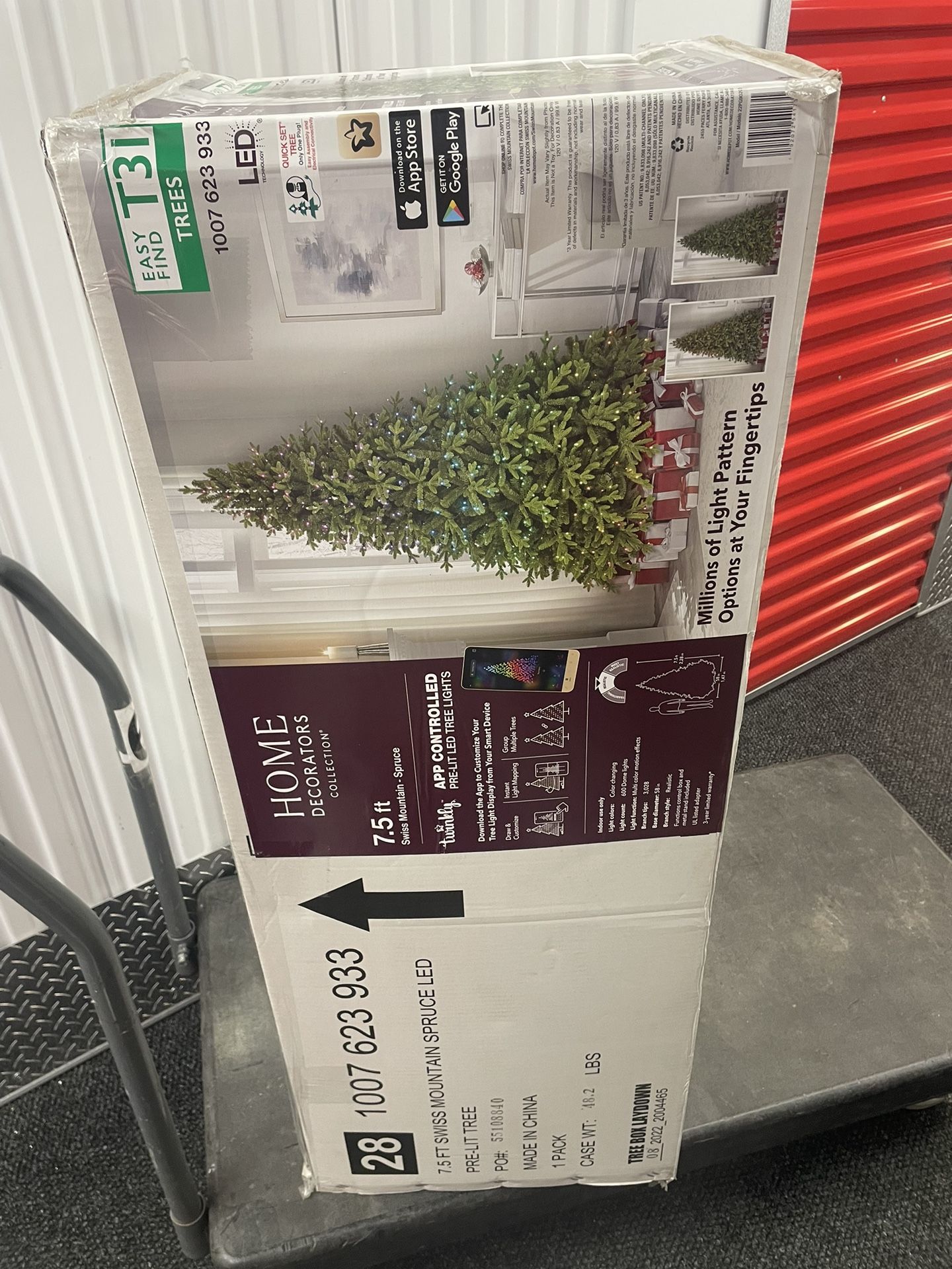New in the box Home Decorators 7.5FT Pre-Lit LED - APP Controlled Christmas Tree *600 Dome Light -Color Changing *Multi Color Motion Effects *App Sto
