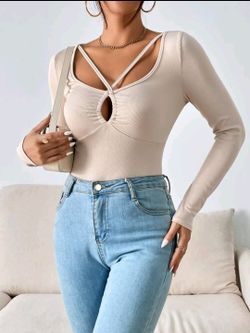 Cut Out Top
