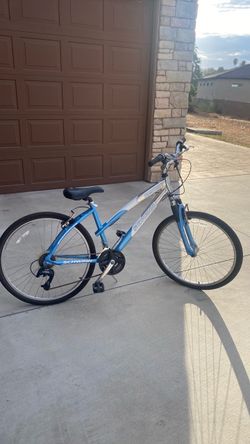 Schwinn ladies bike light blue