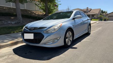 Hyundai Sonata Hybrid 2013