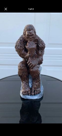 Bigfoot thinker statue