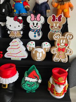 Christmas Holiday Character DecorationBath & Body Works hand soap Holder