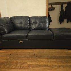 Gorgeous 3-Seat Black Leather Couch with Hidden Storage