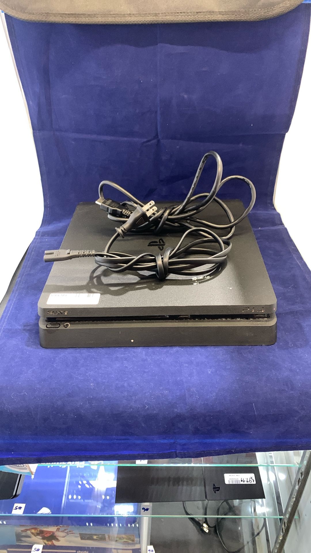 Play station 4 Slim