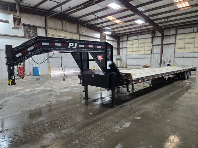 2024 PJ 25k Lb GVWR 40ft Deck Gooseneck