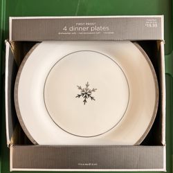New First Frost 4 Dinner Plates 