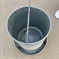 Hanging Poultry Feeder with Cover