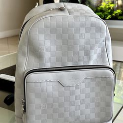 LOUIS VUITTON BACKPACK WHITE for Sale in Halndle Bch, FL