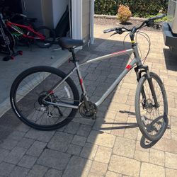 Cypress Trekking bicycle