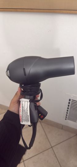 Hair blow dryer