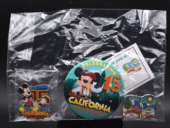 Disney Celebrating 15 Years California Adventure 2 Pin Button Set Cast Member C9