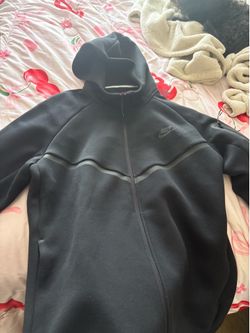 Black Large Nike tech