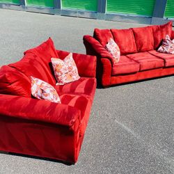 FREE DELIVERY - Cambridge Traditions 2-Piece Set: Sofa and Loveseat in Red Brick 🧱 NEW CONDITION
