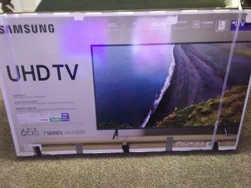 65" Samsung 4K UHD Smart TV 7 Series RU7200 Like New In Box