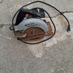 Black And  Decker Saw 