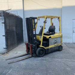 Forklift 