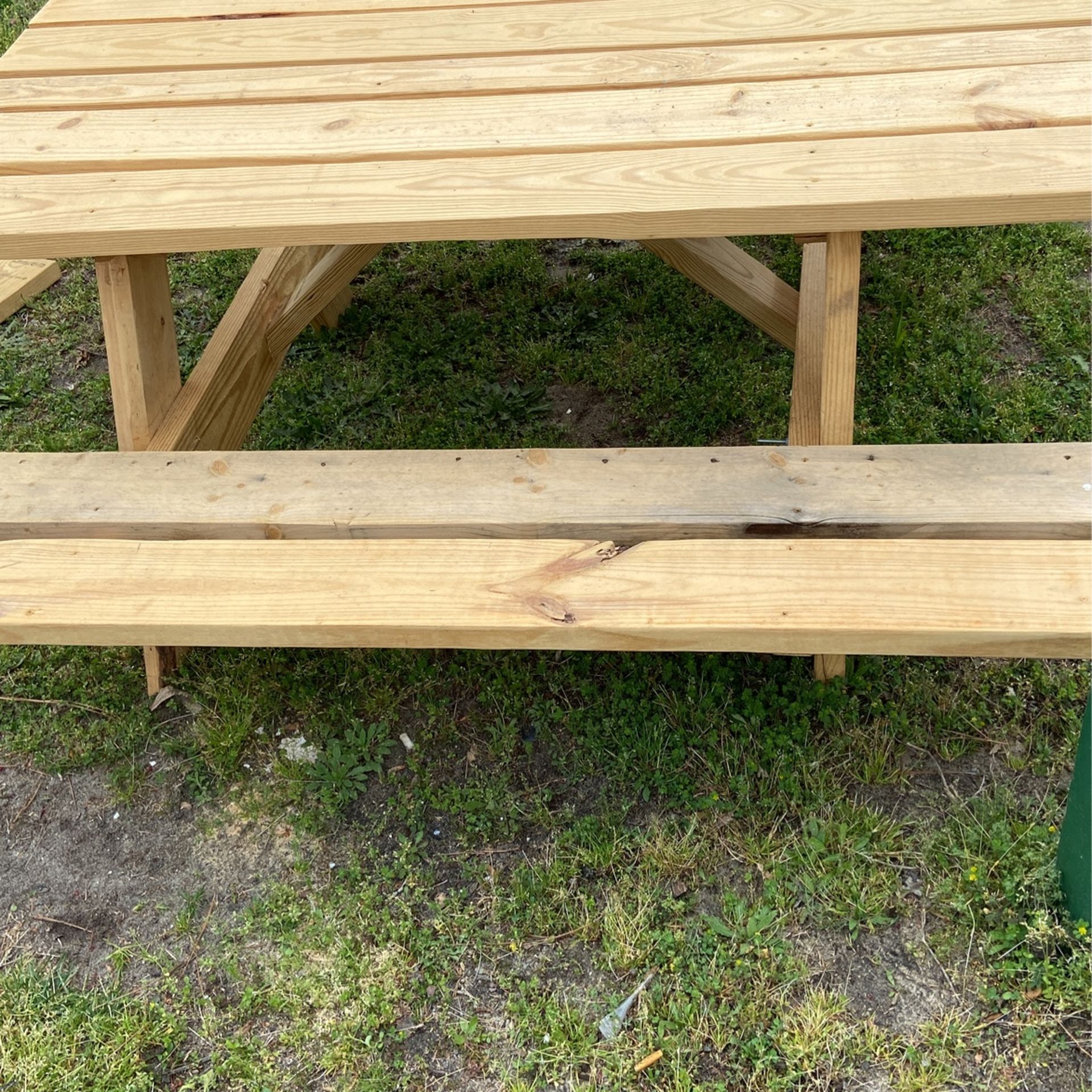 Picnic Table 