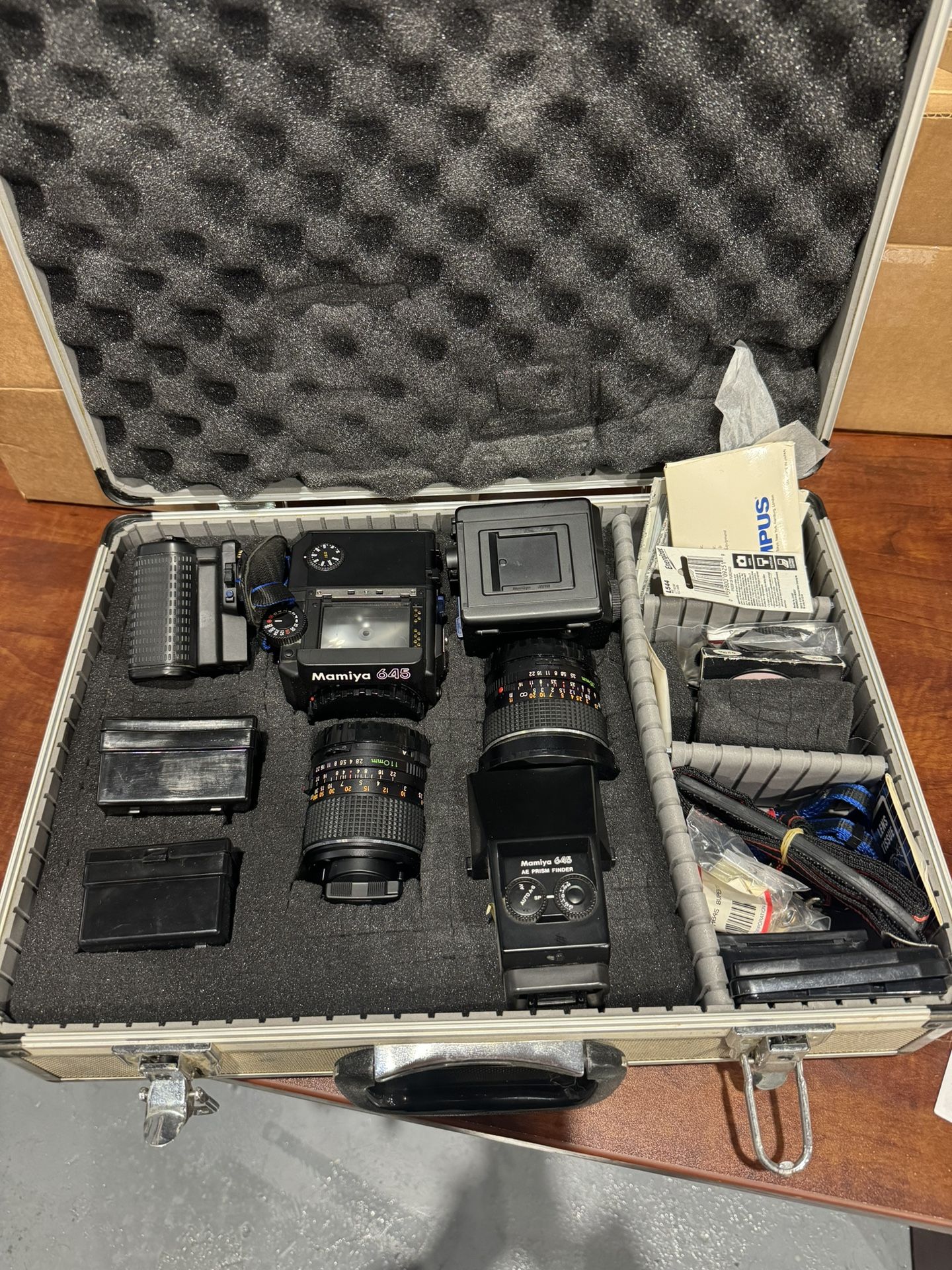 【美品】Mamiya 645super セット Mamiya 645 Super Mint Complete Set W/steel Case