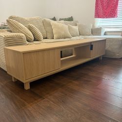 TV Stand Up To 80’’