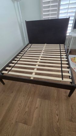 Queen Bed Frame (Alton Umber) - Espresso Wood