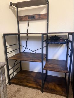 Computer desk