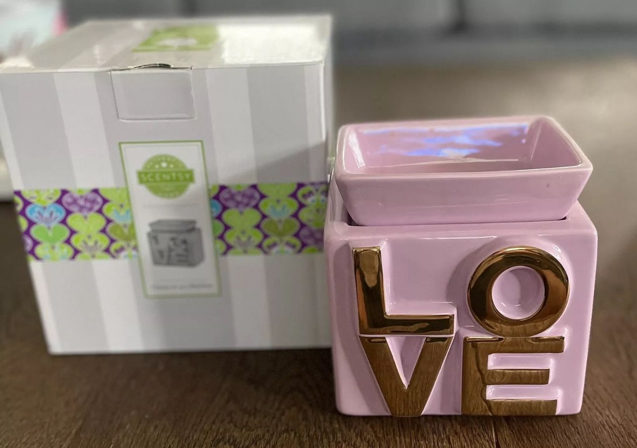 Once In A Lifetime Scentsy Warmer New