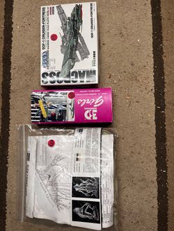 Robot Girl, Resin Alien, Cool Spaceship Models