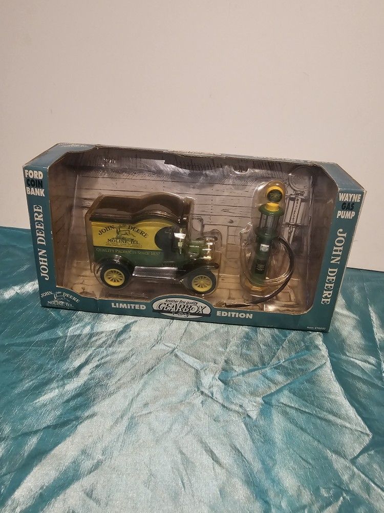 John Deere Heavy Die-Cast Metal 1912 Ford Model T Coin Bank And Wayne Gas Pump Replicas.