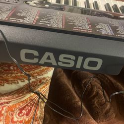 Casio 61 Digital Piano Keyboard Like New 