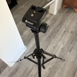 Coast Tripod Extendable Legs Adjustable Height (up To 54”) Tripod Black