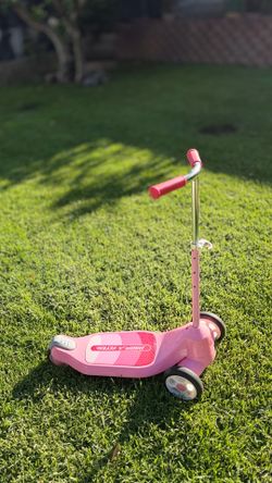 Kids 3 wheel scooter pink