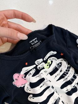 Carters skeleton Pajama GLOWS IN DARK