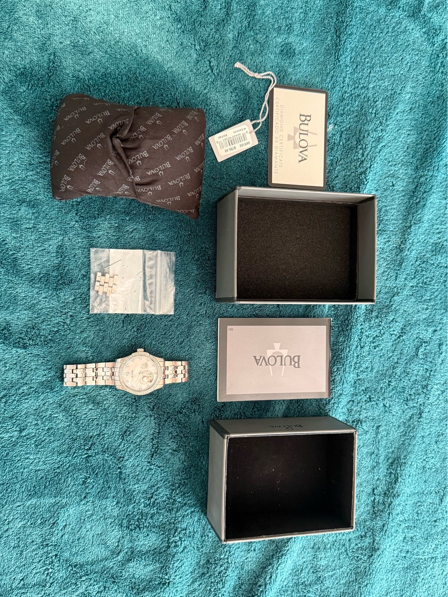 Bulova Ladies Automatic Diamond Watch / Reloj Automático de Dama Bulova con Diamantes