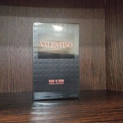 Valentino Born In Roma Coral Fantasy 