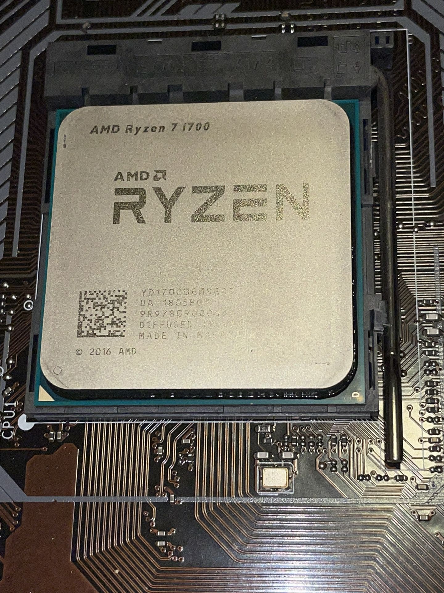 Ryzen 7 1700 CPU W/Corsair Water Cooler