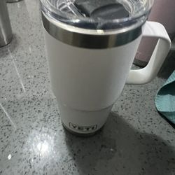White 20 Ounce Stainless Yeti Tumbler Mug