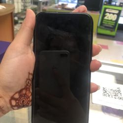 Apple iPhone 15  128gb , Unlocked , Store Warranty And Free Charger 