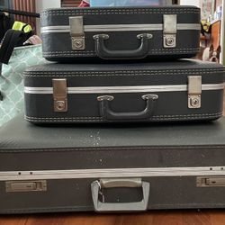 Antique suitcase set